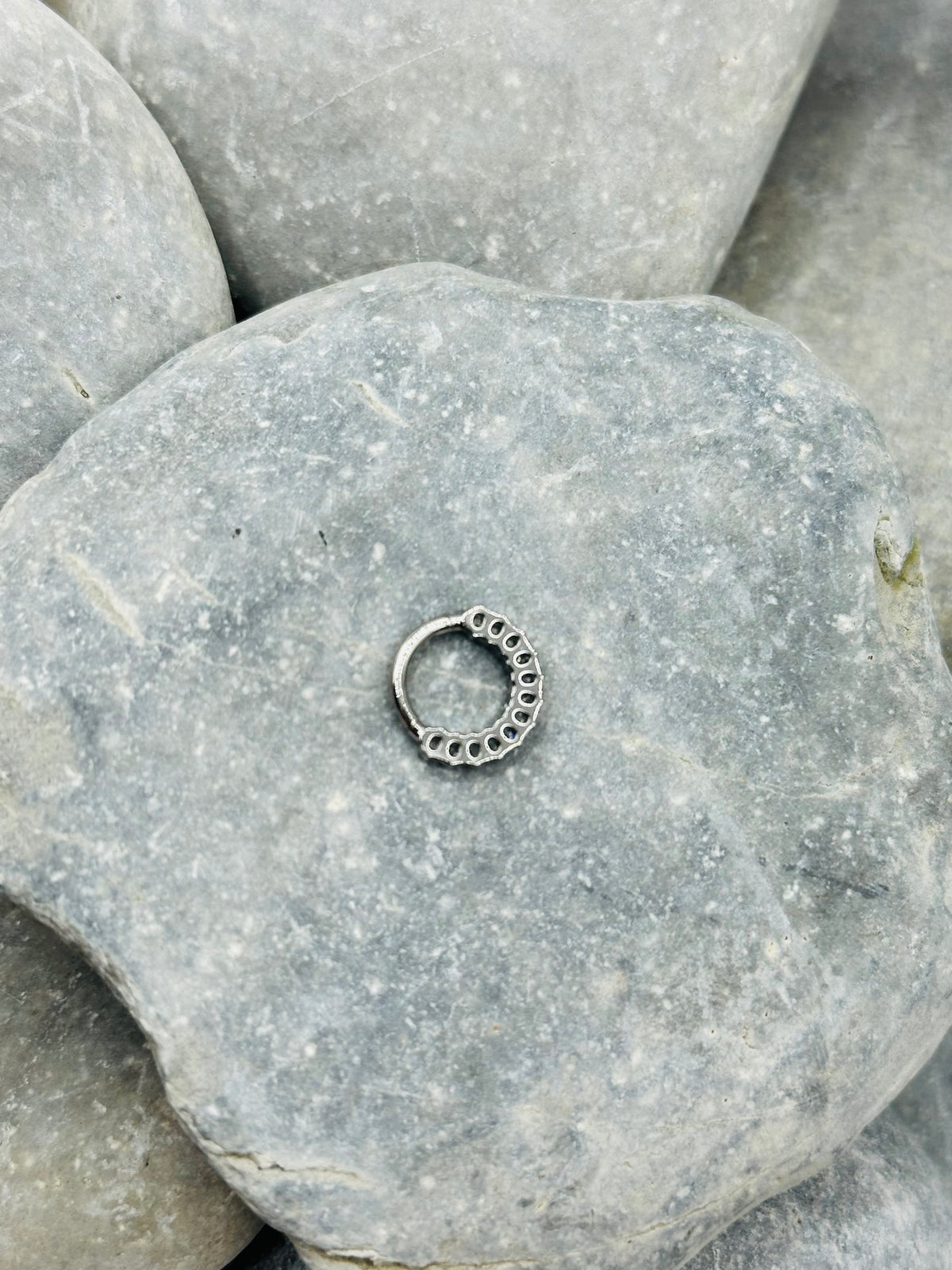 Geo Titanium 8mm Cubic Zirconia Clicker