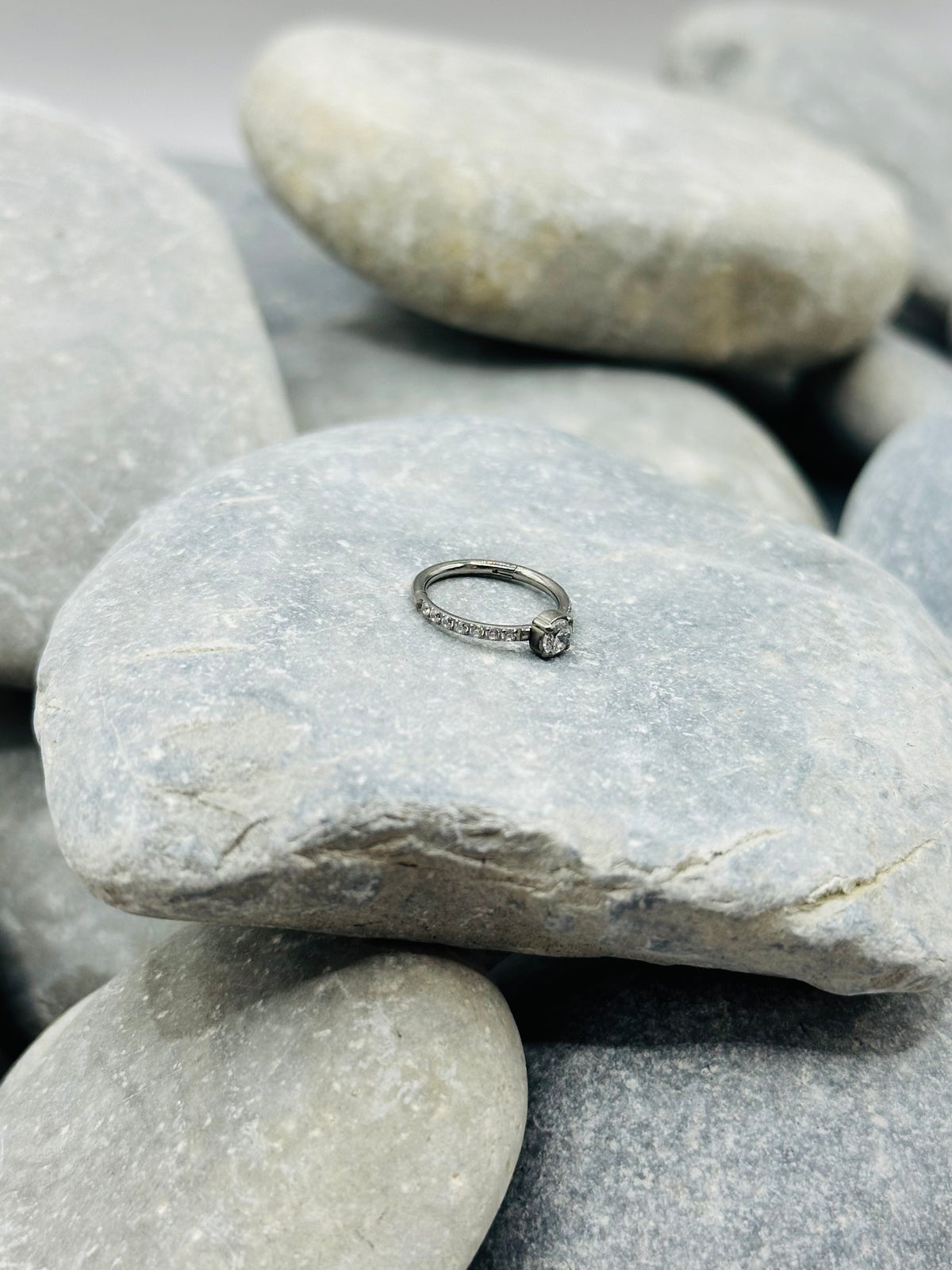 Titanium Round Paved 10mm Clicker